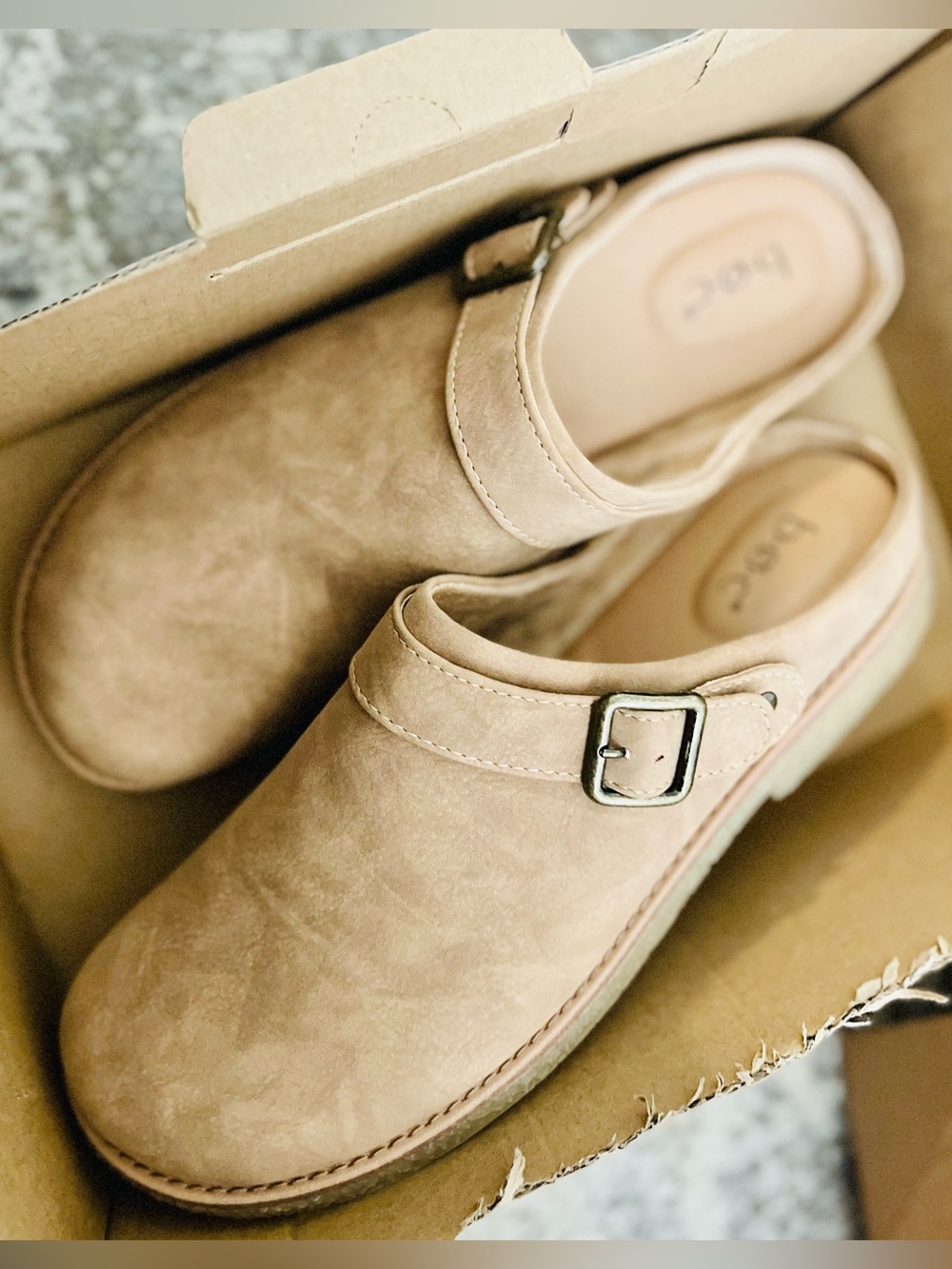 🍁FALL Sale!! B.O.C. Lexi Tan Slip-On Clog with Buckle